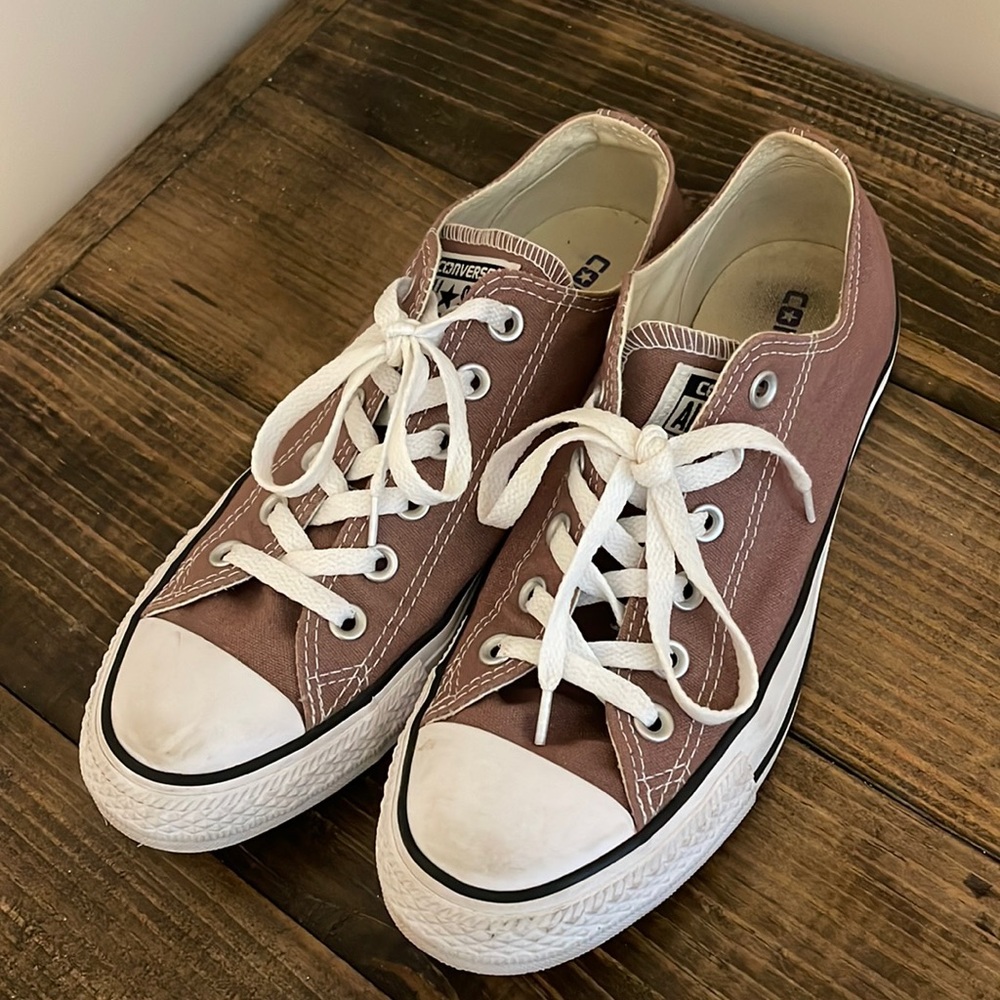 Women’s converse